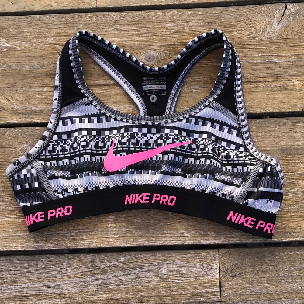 Sold-Girls Nike sports bra - Picture 1 of 3
